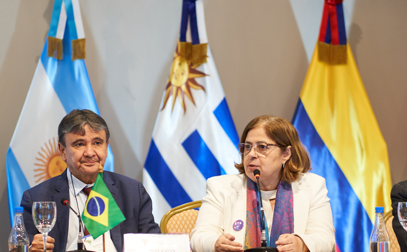 Estado e empresas têm de se responsabilizar pela economia do cuidado, defende secretária do Ministério das Mulheres