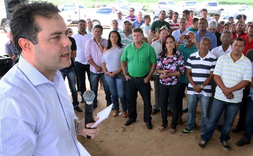 Renan Filho assinou ordem de serviço para a ampliação da obra do Sistema Pratagy-Meirim