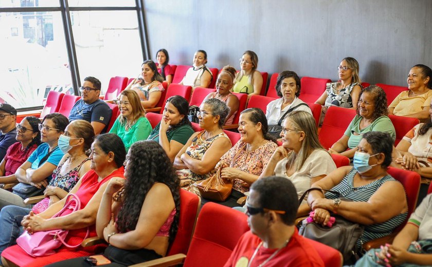 Semed inicia primeira formação de boas práticas para mais de 400 merendeiros