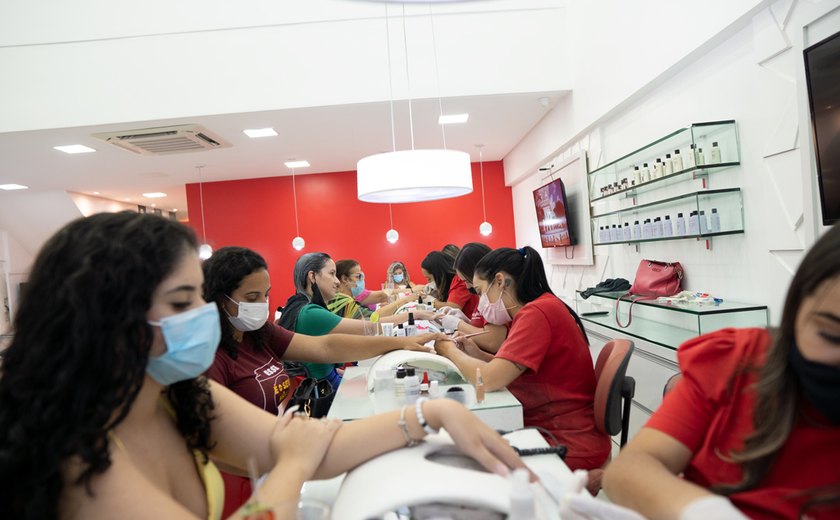 Comportamento feminino impulsiona serviços express no segmento de beleza