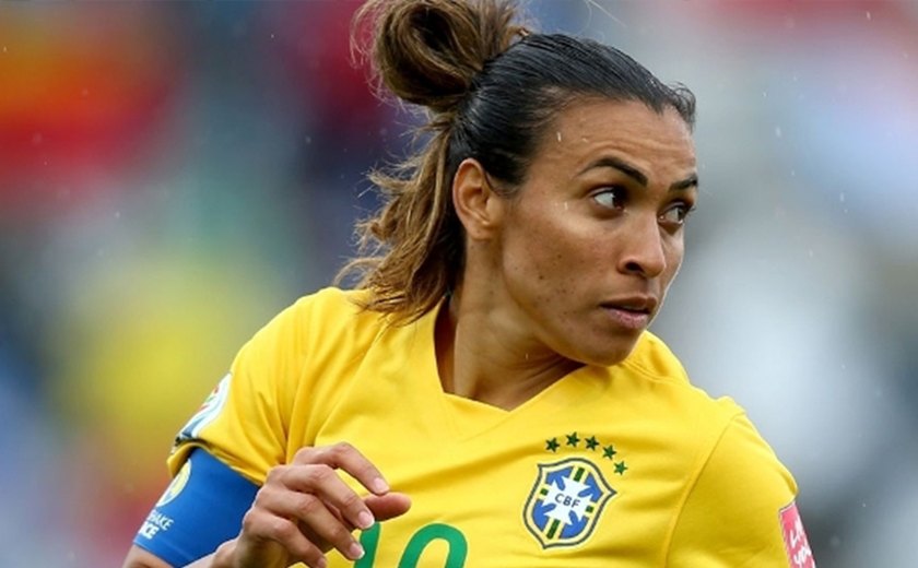 Marta supera Pelé e vira a maior artilheira da história da seleção