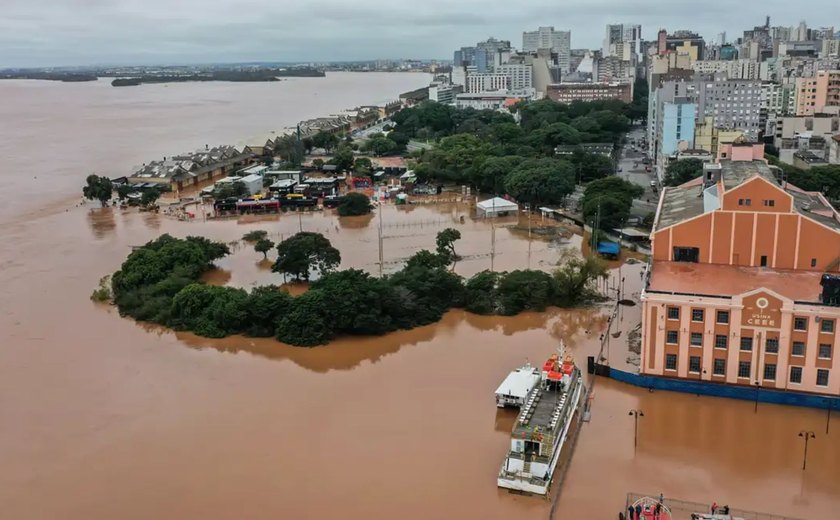 Mais de 2 milhões de pessoas foram afetadas pelas enchentes no RS