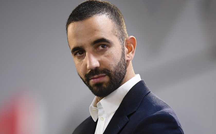 Rúben Amorim aponta dificuldades após um mês no United: 'Dois passos à frente e um para trás'