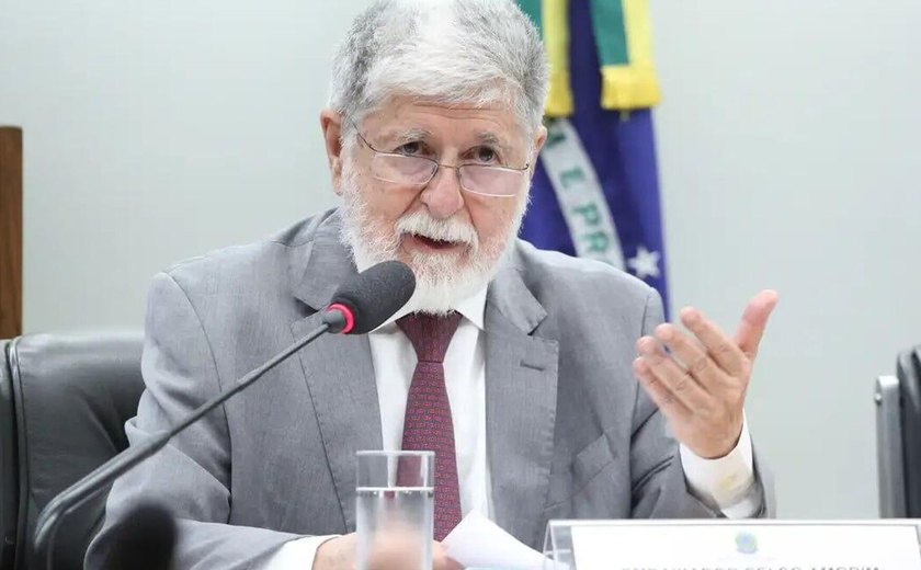 Lula estuda tomar medidas contra Israel, afirma Celso Amorim