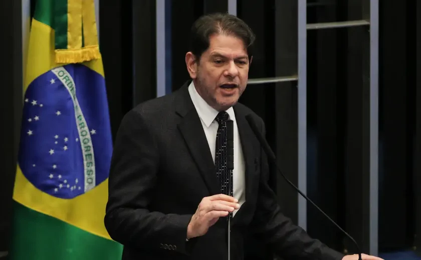 Cid Gomes sinaliza reaproximação com o irmão Ciro no campo nacional em 2026