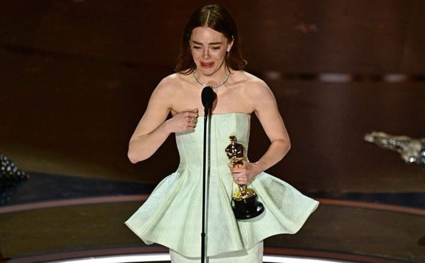 Oscar 2024: Emma Stone vence como melhor atriz por 'Pobres Criaturas'