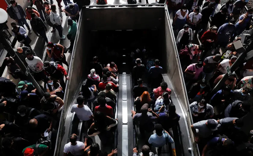 Queda da desigualdade acelera crescimento do país, diz economista
