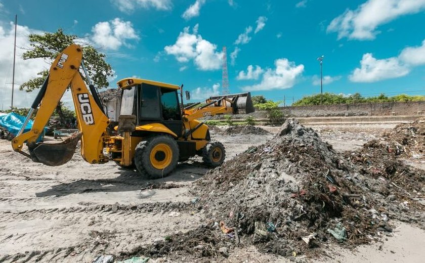 Trabalho preventivo reduz em 66% a quantidade de lixo retirado nas praias da capital após as chuvas
