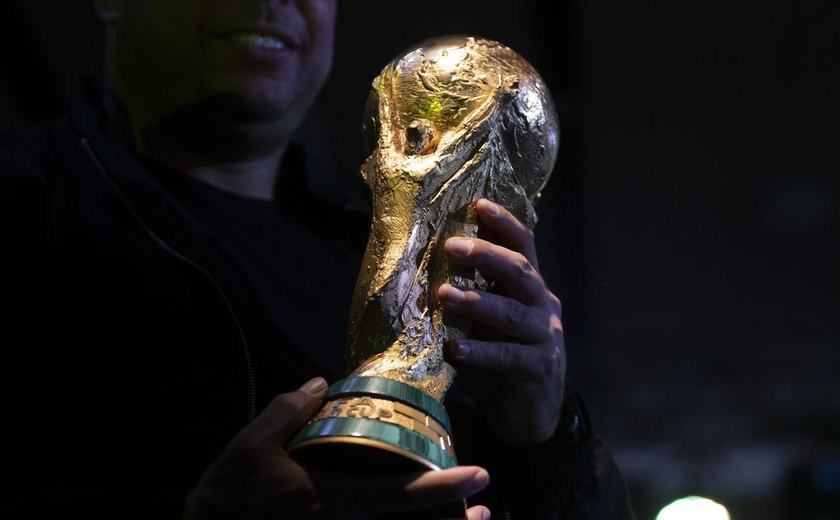 Único país a disputar todas as Copas, Brasil busca hexa no Catar