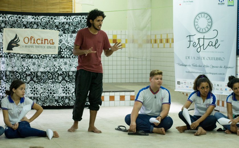 Festival de teatro promove cultura em escolas públicas de Alagoas