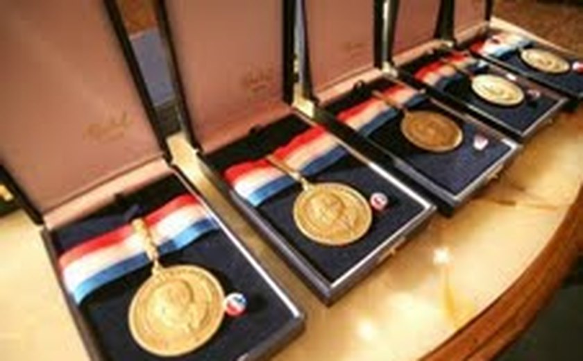 Ministros do TSE e STJ serão homenageados com medalha do TRE/AL