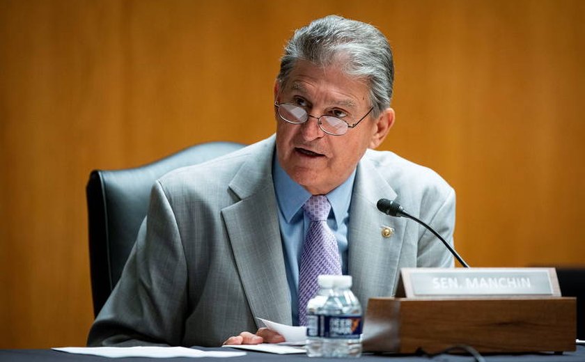 Senador Joe Manchin descarta concorrer contra Harris pela indicação democrata nos EUA