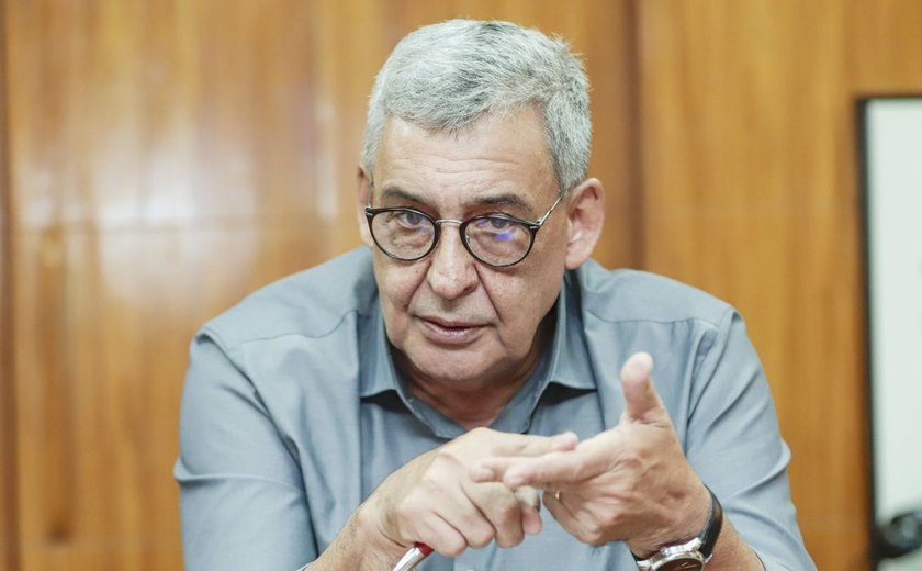 Um ano após enchentes, prefeito avalia problemas em Porto Alegre