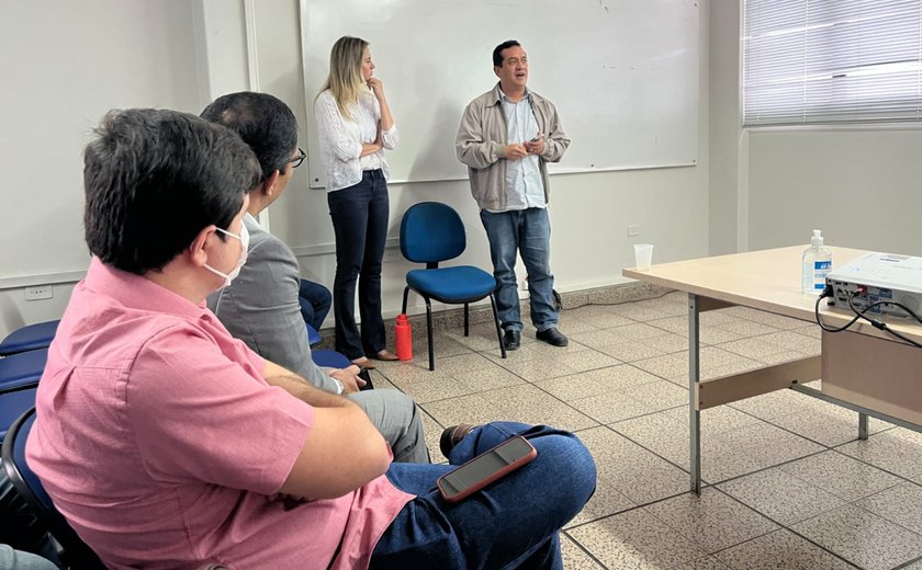 Severino Pessoa se reúne com diretores e técnicos da Casal para reivindicar melhorias no abastecimento de Arapiraca