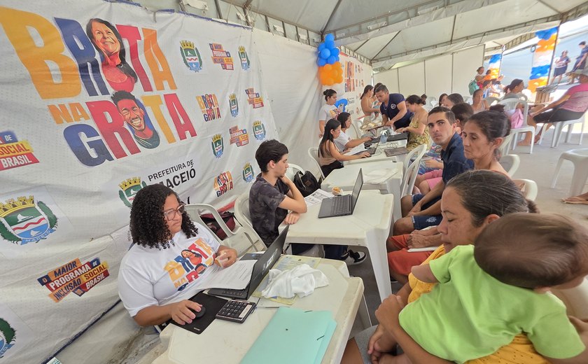 Prefeitura leva serviços do Brota na Grota para o bairro do Rio Novo