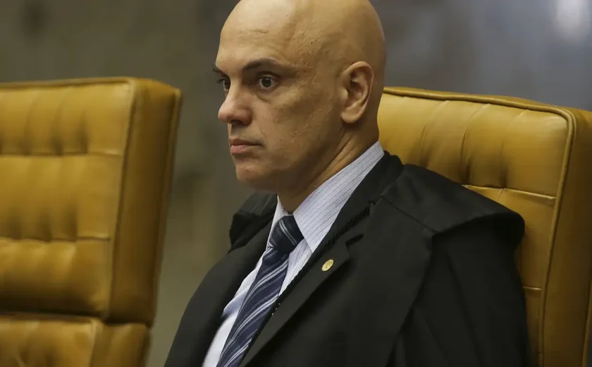 Moraes nega devolução de celular apreendido com ex-assessor do TSE