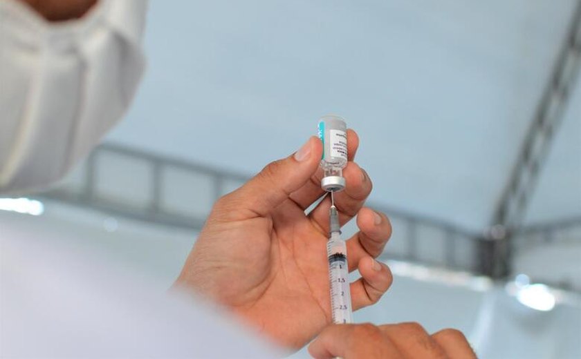 Sesau promove treinamento para aplicação de vacina contra a covid-19 em crianças de 5 a 11 anos