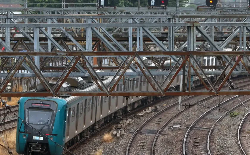 Dois militares e um civil morrem em conflitos em linhas de trem no Rio