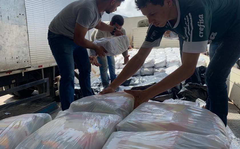 Cestas básicas continuam a ser entregues aos municípios afetados pelas fortes chuvas