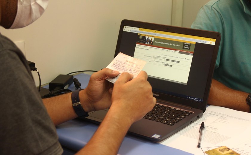 Secretaria do Trabalho e Desenvolve estão com 300 vagas abertas para curso profissionalizante online na área de Telecom
