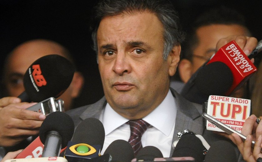Saída de Eduardo Leite do PSDB sepultou sua chance de candidatura presidencial em 2026, afirma Aécio