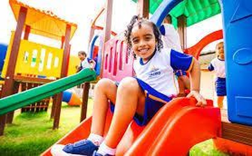 Ano letivo 2025 de escolas e creches municipais começa na segunda (10)