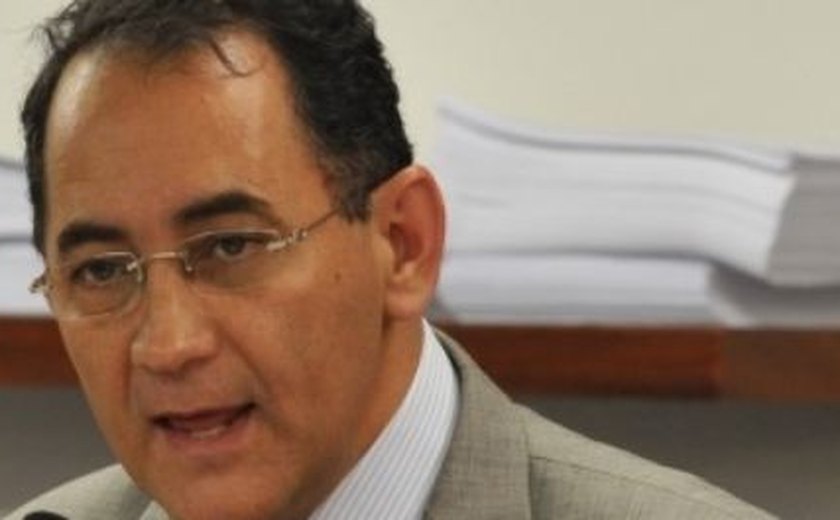João Paulo Cunha renuncia ao mandato de deputado federal