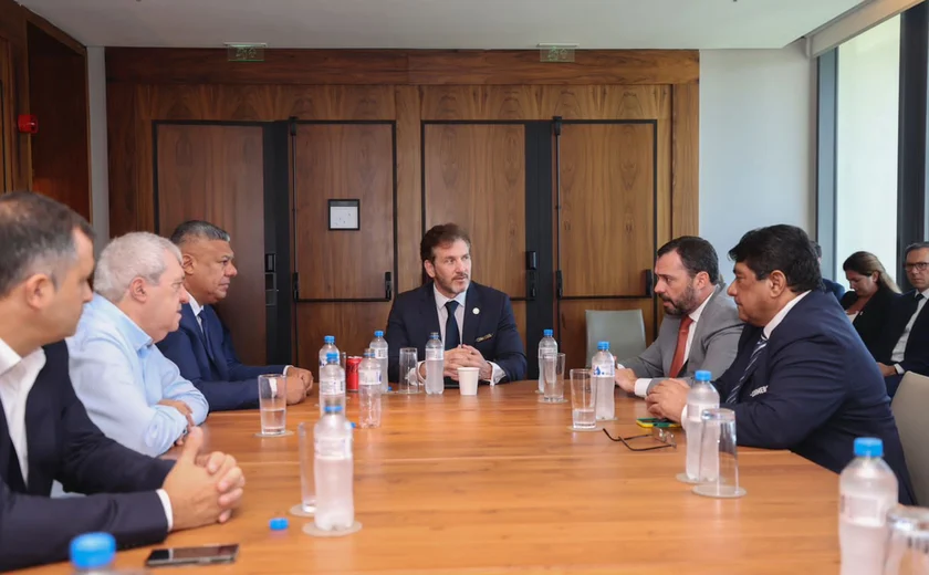 Conmebol se reúne com Fluminense e Boca após confusão entre torcedores