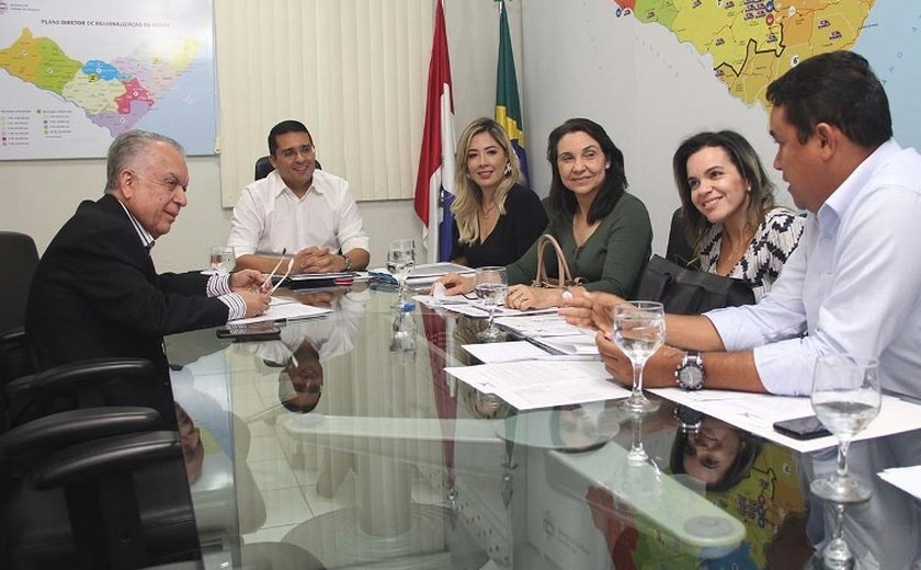 Cosems e Sesau discutem pautas de interesse dos municípios alagoanos