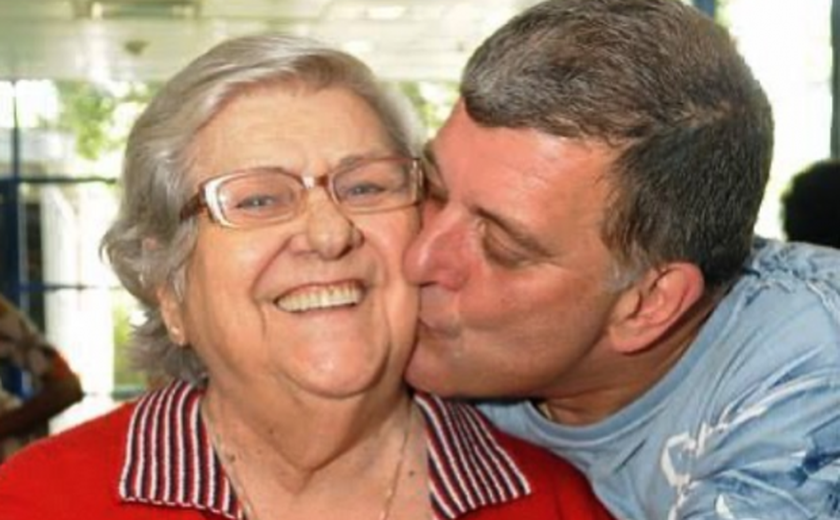 Atriz e mãe de Jorge Fernando, Hilda Rebello morre aos 95 anos