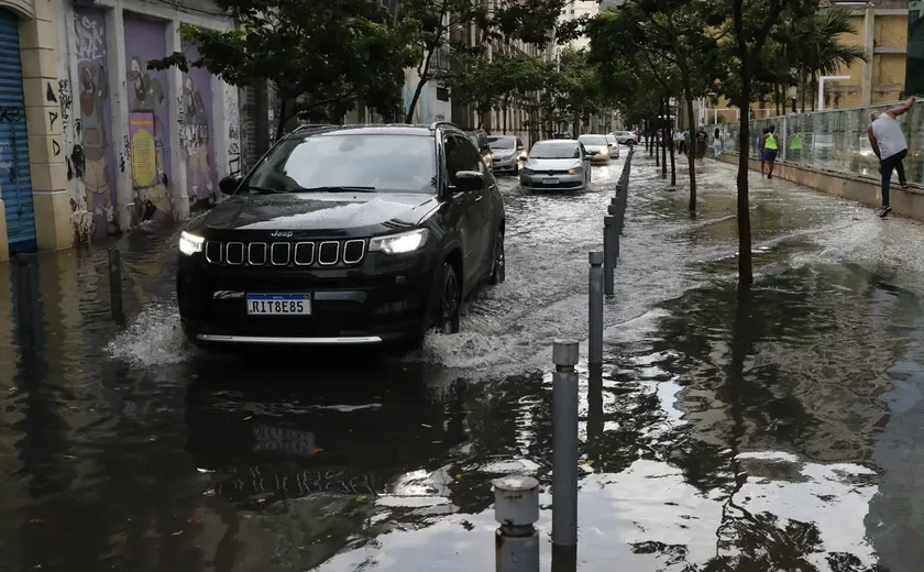 Chuvas deixam três mortos no Rio de Janeiro