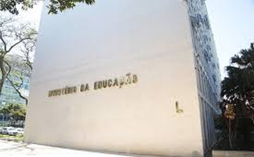 MEC quer discutir suspensão de aulas causadas por operações policiais