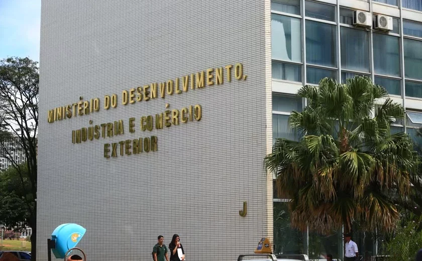 MDIC abre investigação por dumping em agulhas hipodérmicas chinesas