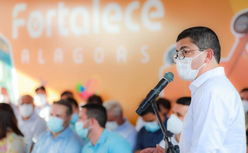 Fortalece AL: Governo de Alagoas já entregou equipamentos para mais de 50 municípios alagoanos