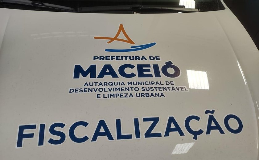 Alurb flagra descarte irregular em ponto crônico de lixo no bairro do Prado