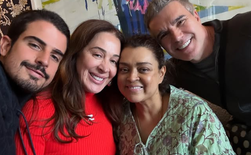 Preta Gil recebe visita de Claudia Raia nos Estados Unidos, onde trata câncer