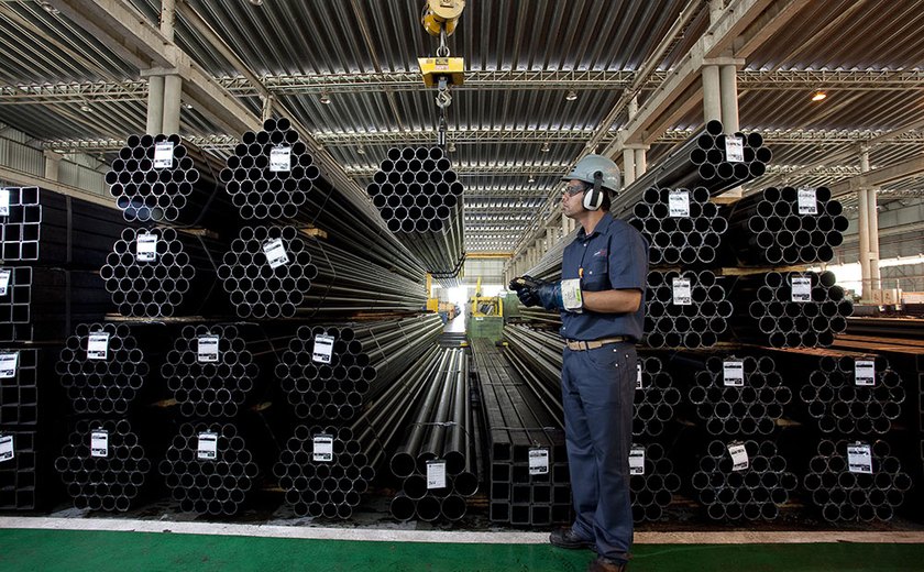 Produção de aço bruto cai 17,9% no 1º semestre, diz IABR