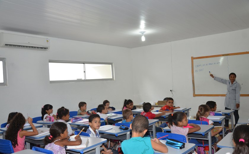 Escolas municipais de Canapi são climatizadas