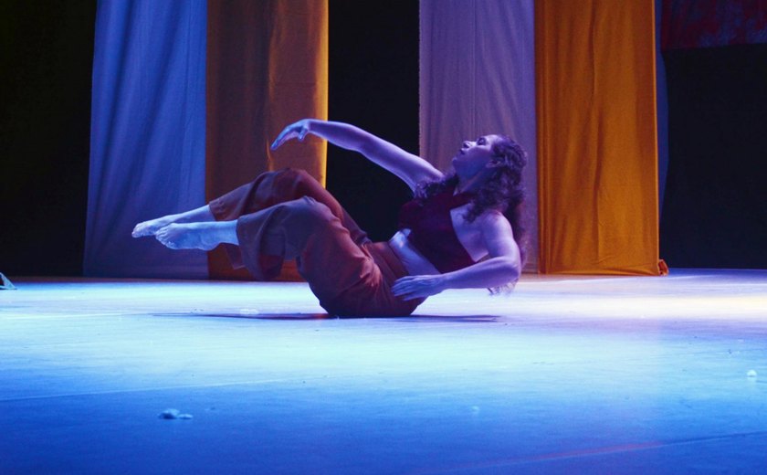 Cotidiano, diferença e identificação compõe o espetáculo de dança “reflexos”