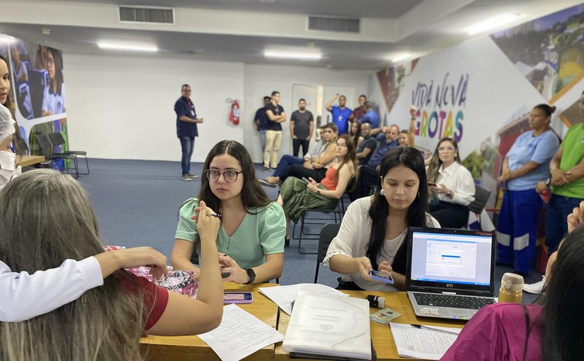 Servidores públicos estaduais doam 75 bolsas de sangue ao Hemoal