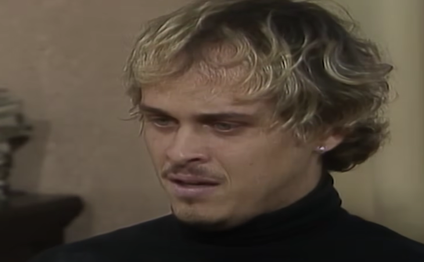 Como Alexandre morre em 'A Viagem'?
