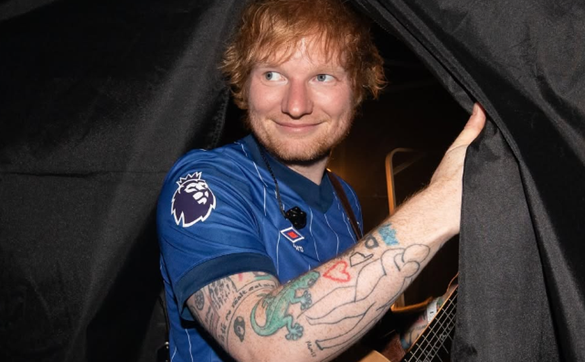 Ed Sheeran diz que usa conta secreta para avaliar filmes