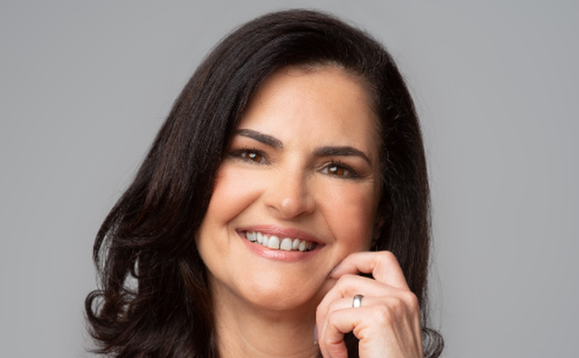 Reinvenção após os 50 anos: nova obra de Ana Paula Couto explora maturidade feminina com humor e sensibilidade
