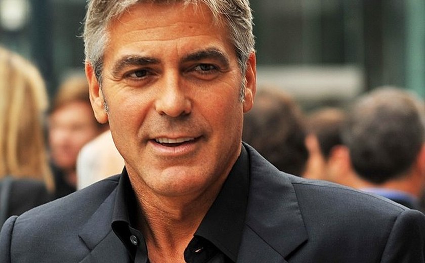 George Clooney descarta retorno como Batman: 'Não existem drogas suficientes'