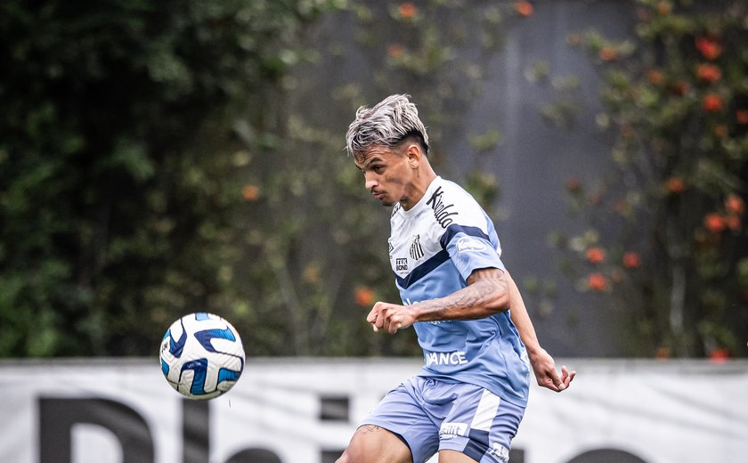 Marcos Leonardo volta a treinar no Santos em meio a impasse sobre negociação com a Roma