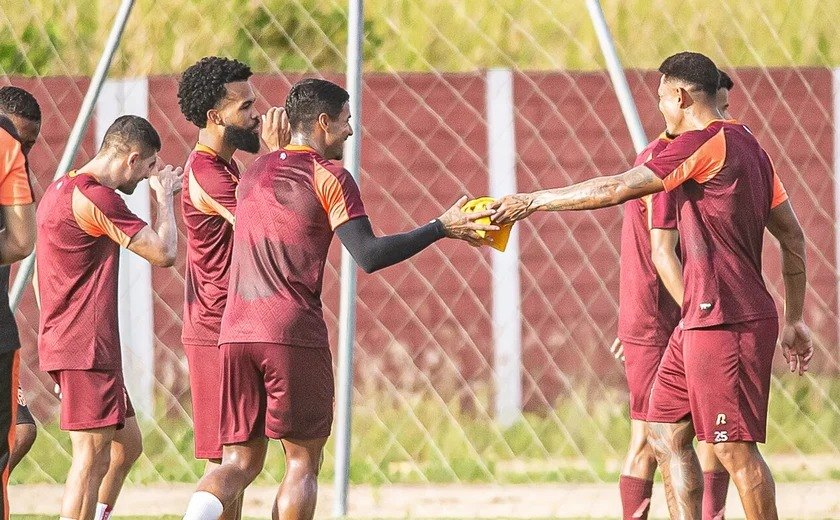 Há sete jogos sem vencer CRB enfrenta o Ceará na noite desta quarta-feira, no Rei Pelé