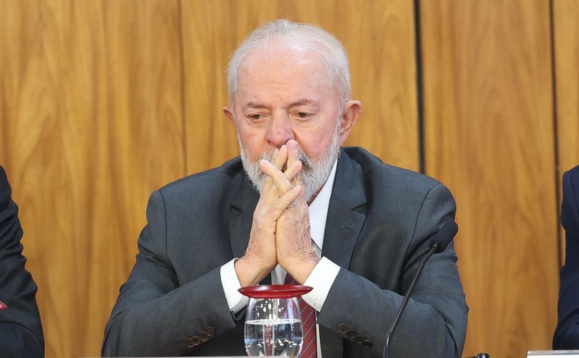 'Não vamos cortar o salário mínimo', reafirma Lula