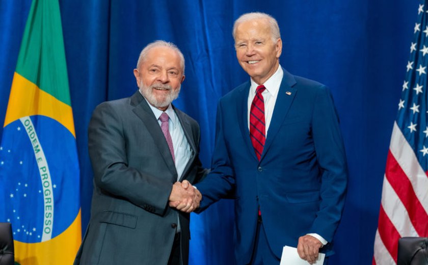 Lula e Biden vão conversar por telefone sobre situação de Maduro