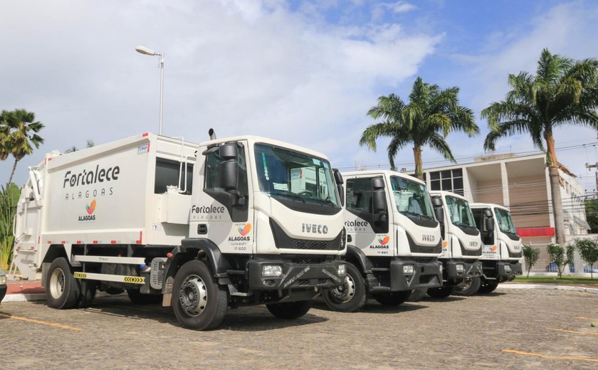 Prefeituras recebem caminhões compactadores do Programa Fortalece Alagoas