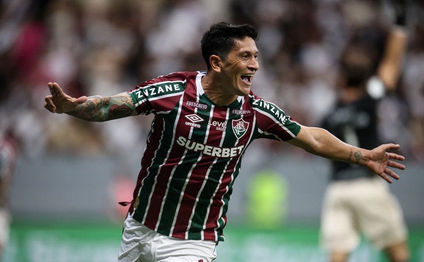 Fluminense derruba invencibilidade do Vasco, cola no G-4 do Carioca e dá respiro a Mano Menezes